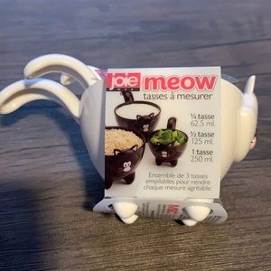 Cat shaped measuring cups,brand new,,white